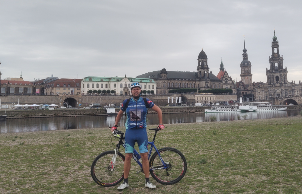 dresden-cycling-man