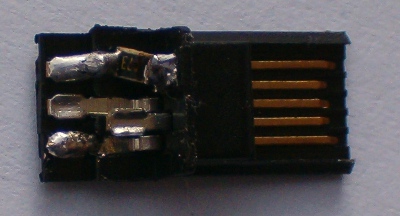 FeeRunner CarCharger USB konektor