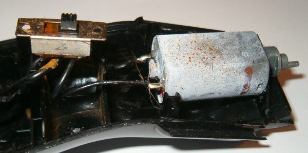 detail vnitřku holícího strojku