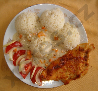 rýže kuře cibulovo-mrkvová omáčka