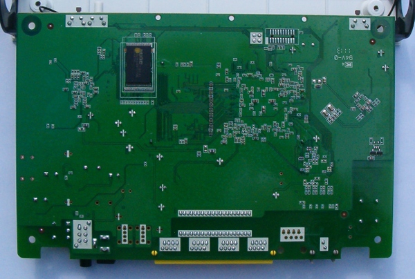 VDSL modem Comtrend VR-3026e - deska zespoda
