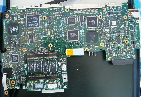 ThinkPad 600 - základní deska
